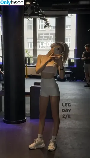 Lea Peach nude photo #1450