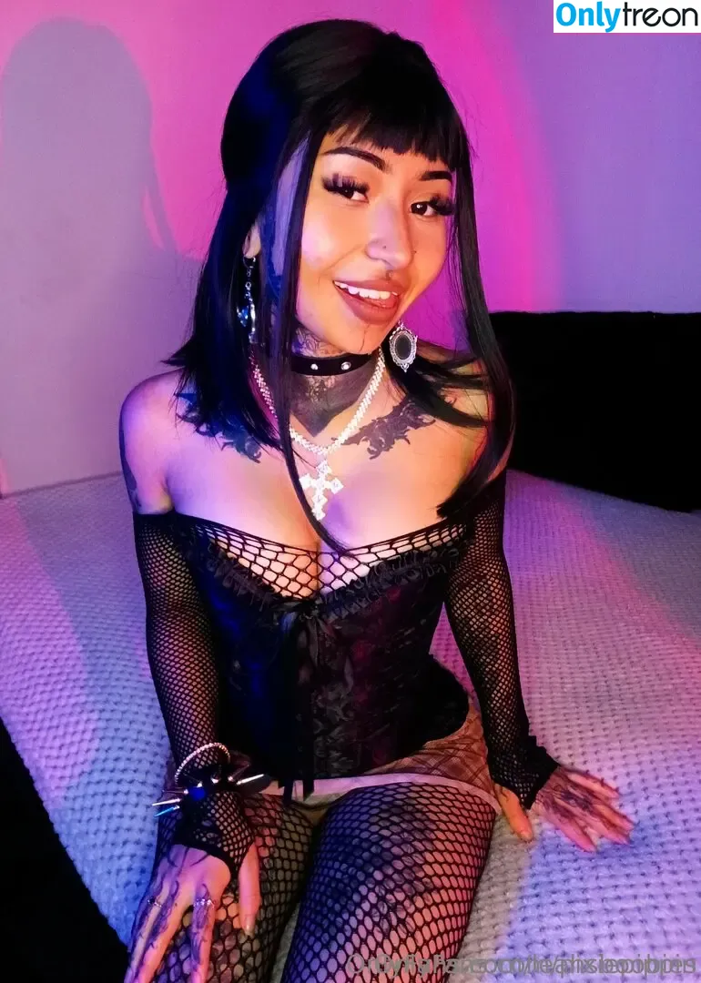 leahsboobies nude photo #0011 (leah_bxrbie)