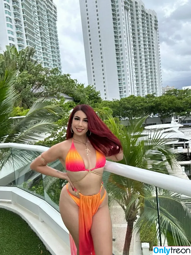 leandra_pisani nude photo #0003 (leaa_pisani)