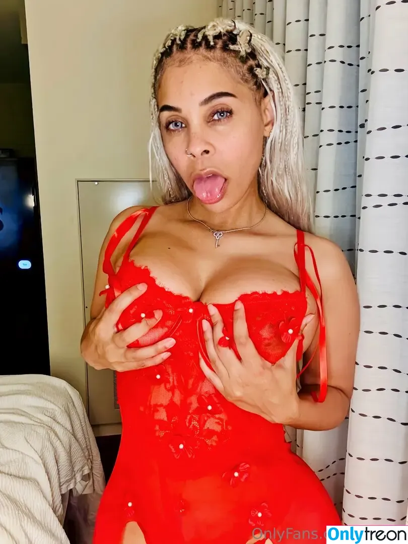 lebraa nude photo #0078 (justusand30)