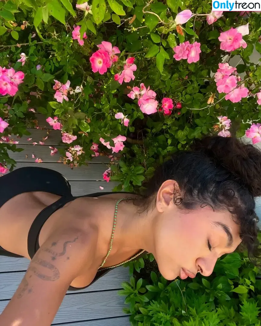 Lee Mariah Armoogam nude photo #0033 (leemoonlove)