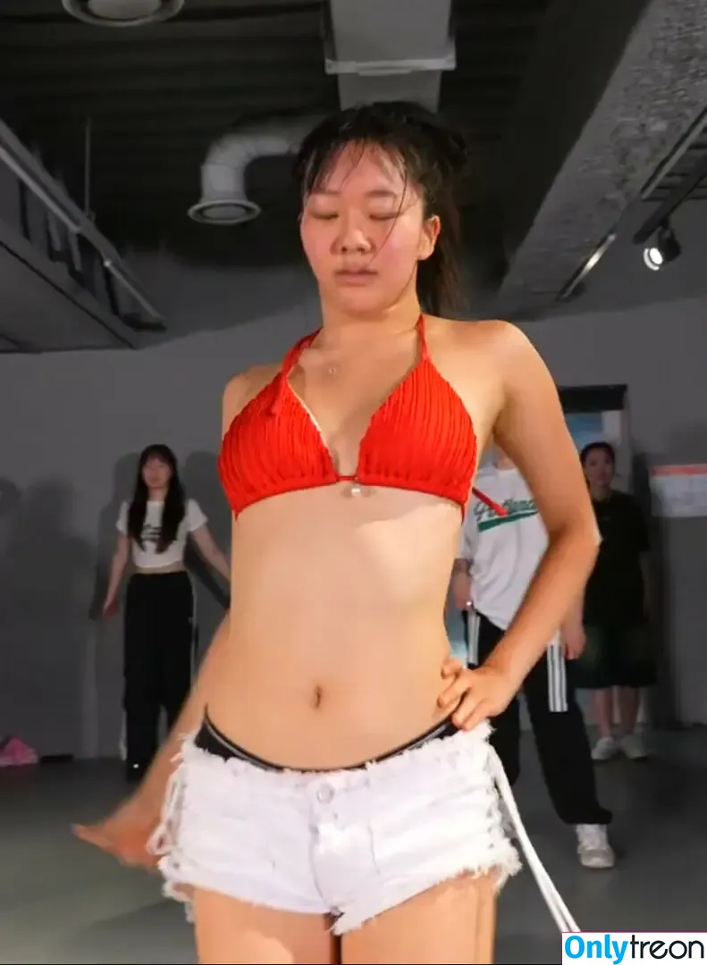 Lee Seoin nude photo #0234 (subak.ee)