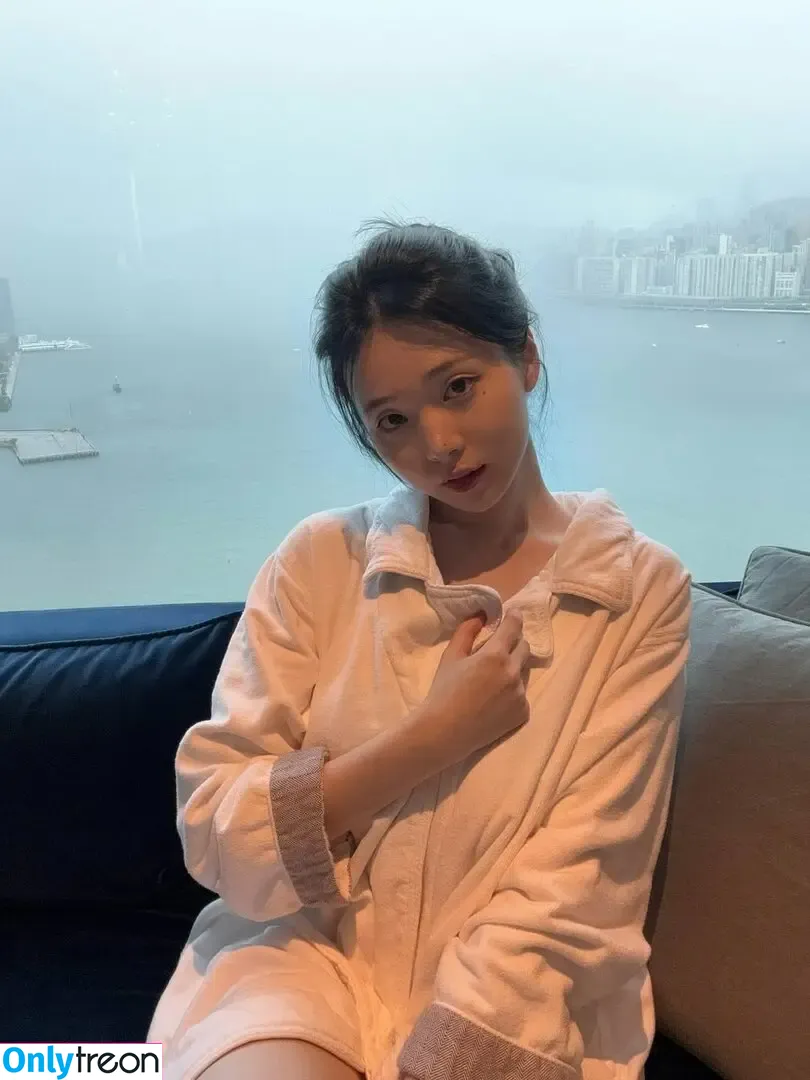 Lee Yeonwoo nude photo #0397 (yeonwooahh / 이연우)
