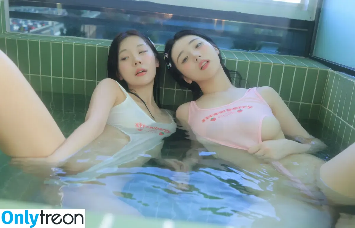 Lee Yeonwoo nude photo #0485 (yeonwooahh / 이연우)