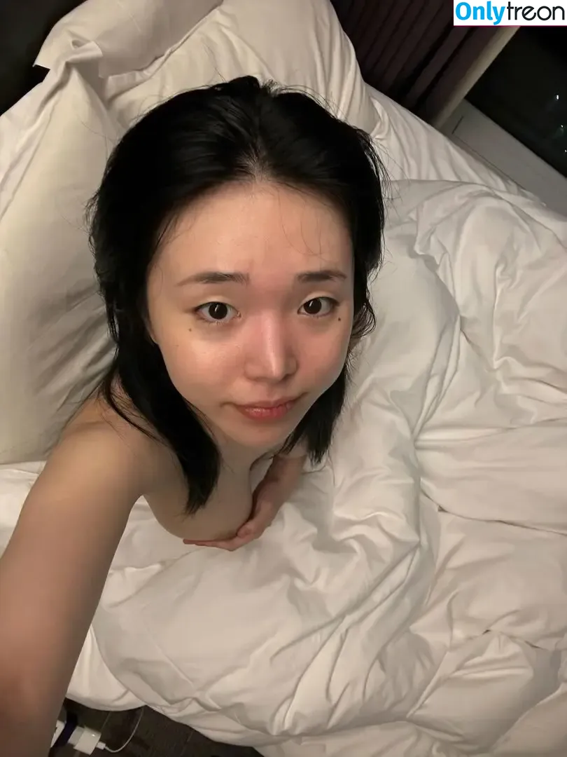 Lee Yeonwoo nude photo #0502 (yeonwooahh / 이연우)