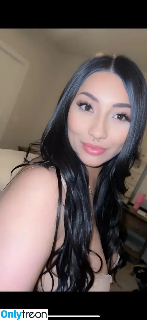 Leeeenaq nude photo #0001 (Leeeenaq)