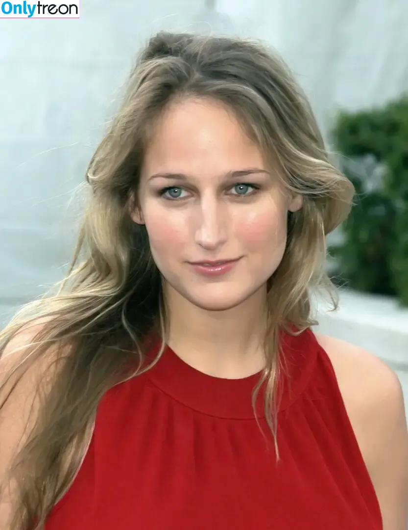 Leelee Sobieski nude photo #0230 (MissSobieski / leeleesobieskii)
