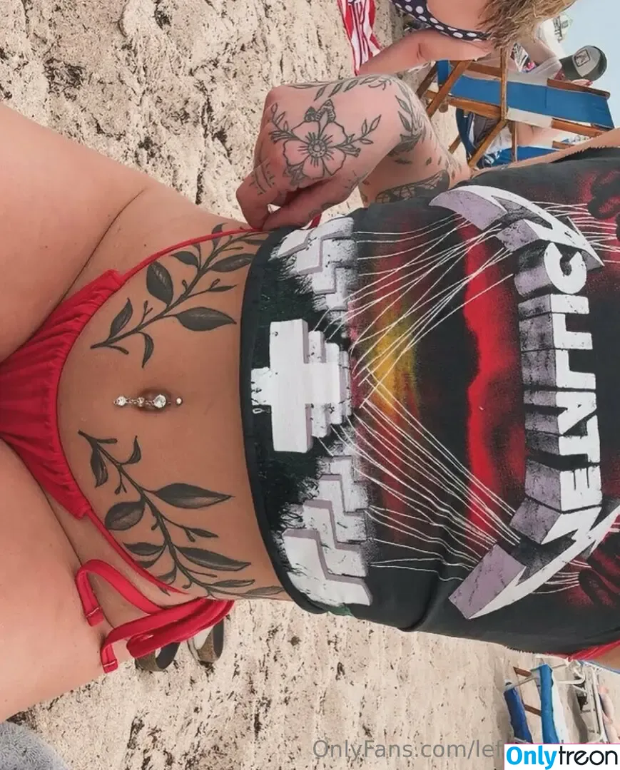 leftsharkcait nude photo #0084 (leftsharkcait)