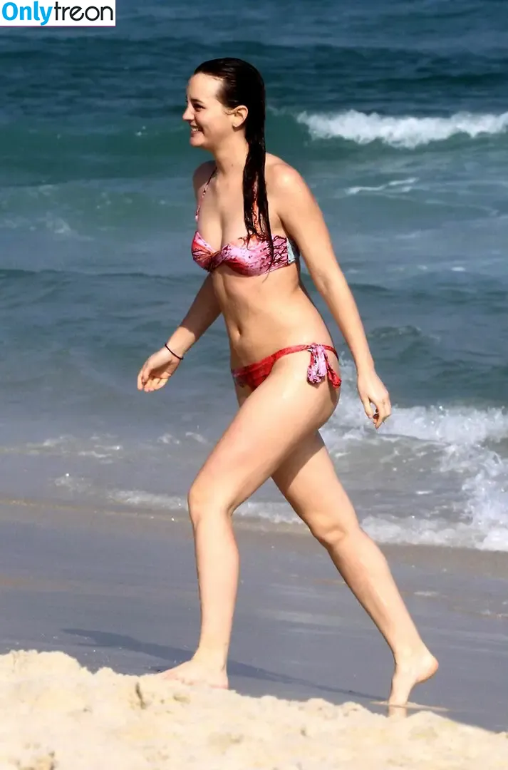 Leighton Meester nude photo #0066 (itsmeleighton / jessemeester)