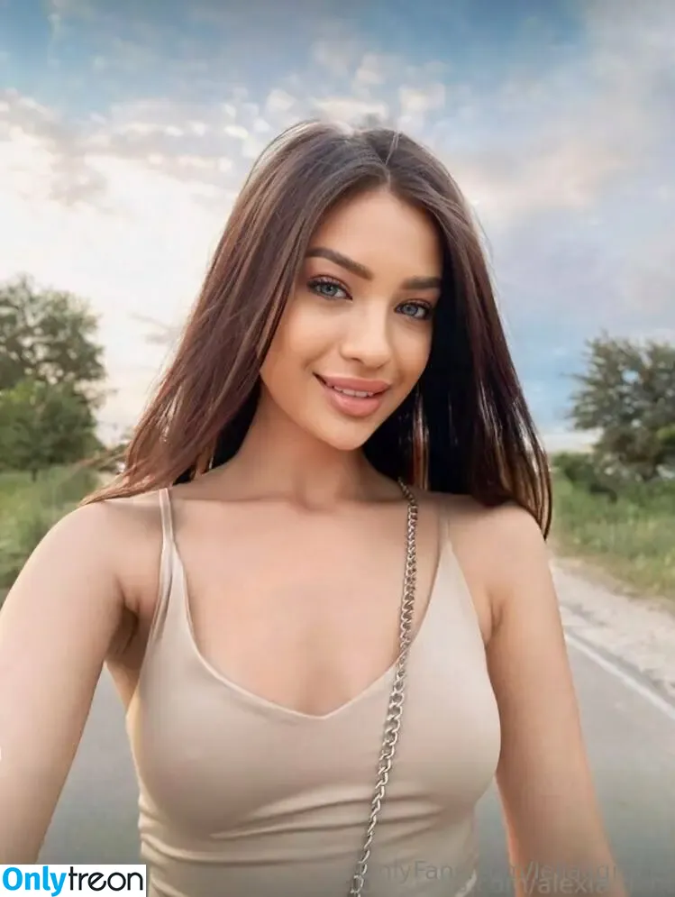 leilaagrace nude photo #0174 (laylagracewest)