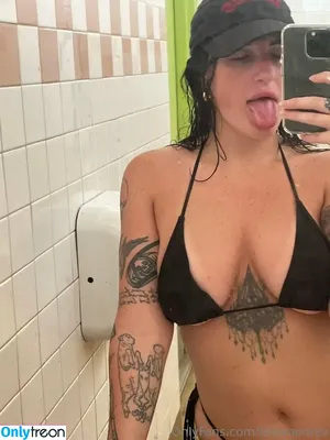 leilamoorex / leilamaeexo nude photo #0013