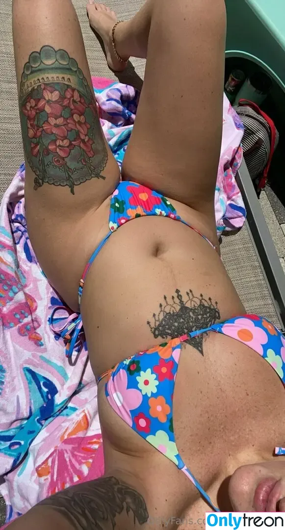 leilamoorex nude photo #0010 (leilamaeexo)