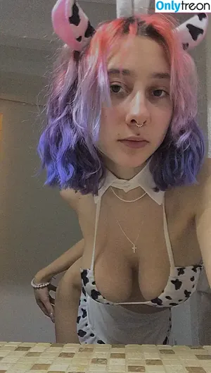leliloo / lelilou.official nude photo #0013