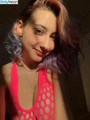 leliloo / lelilou.official nude photo #0028