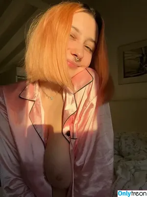 leliloo / lelilou.official nude photo #0627