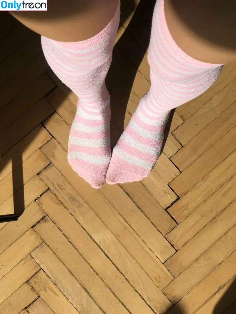 leliloo nude photo #0015 (lelilou.official)
