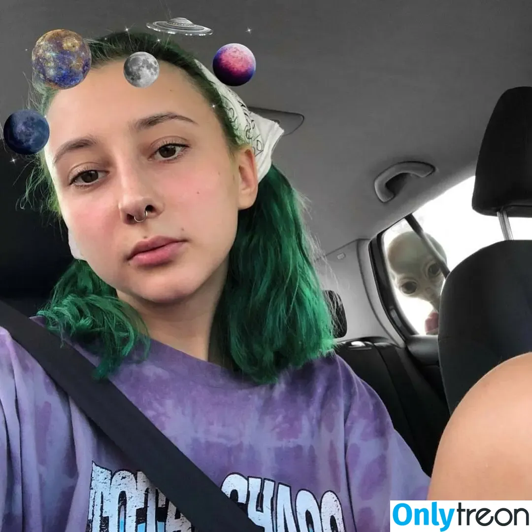 leliloo nude photo #0065 (lelilou.official)