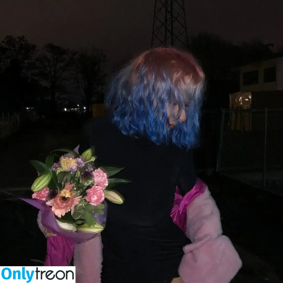 leliloo nude photo #0097 (lelilou.official)
