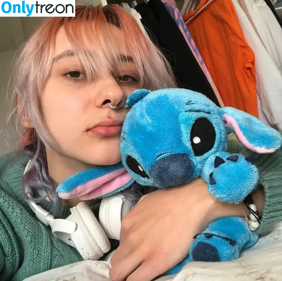 leliloo nude photo #0135 (lelilou.official)