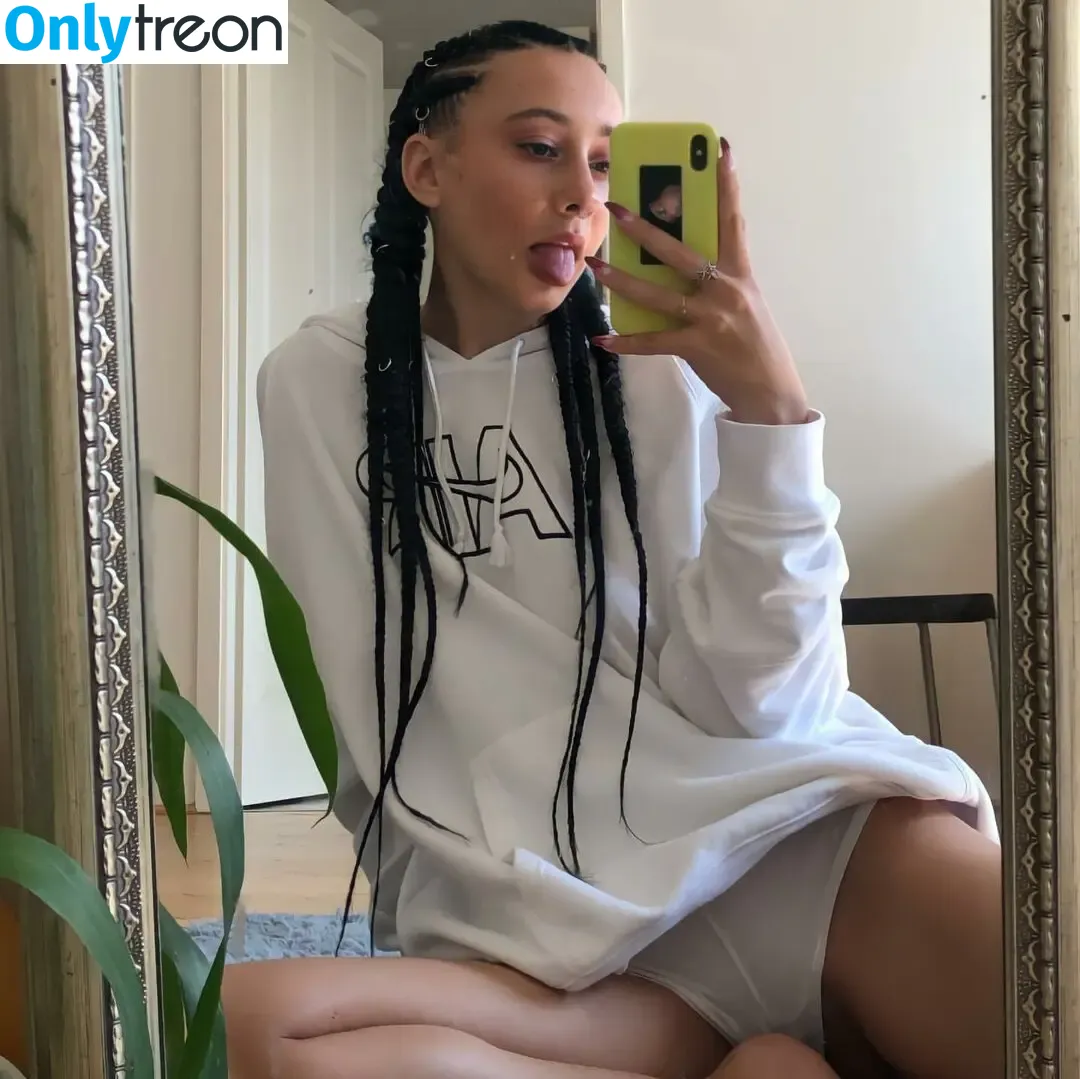 leliloo nude photo #0153 (lelilou.official)