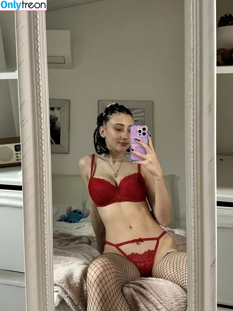 leliloo nude photo #0248 (lelilou.official)