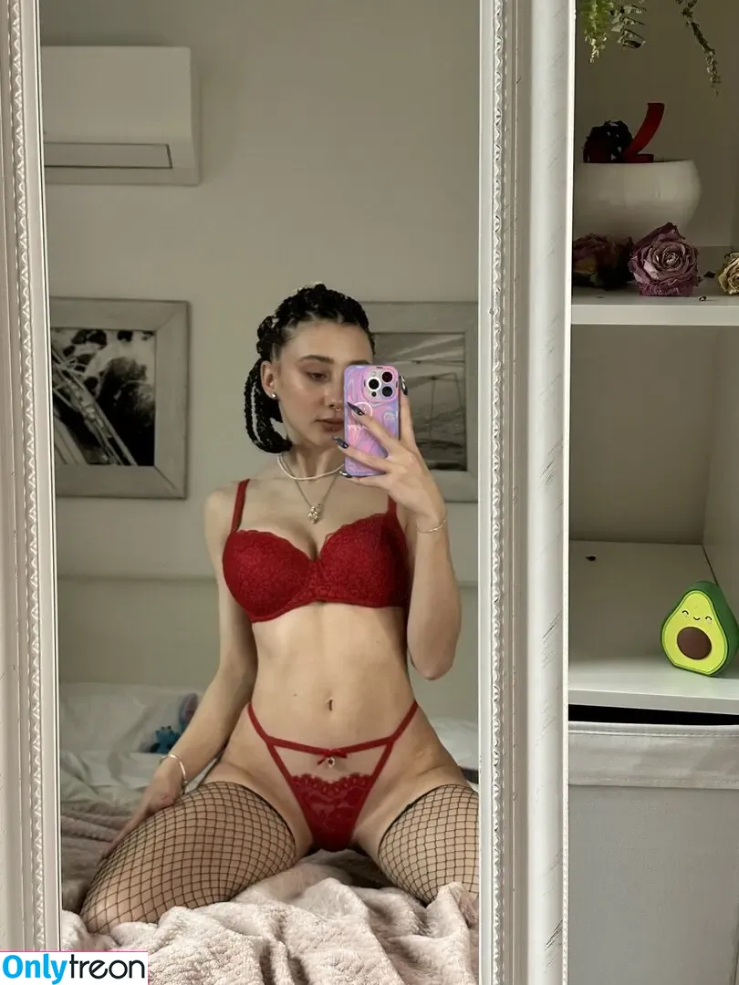 leliloo nude photo #0249 (lelilou.official)