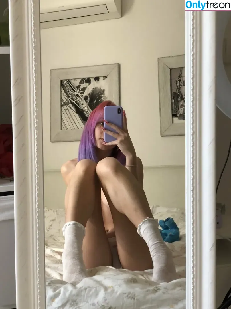 leliloo nude photo #0569 (lelilou.official)