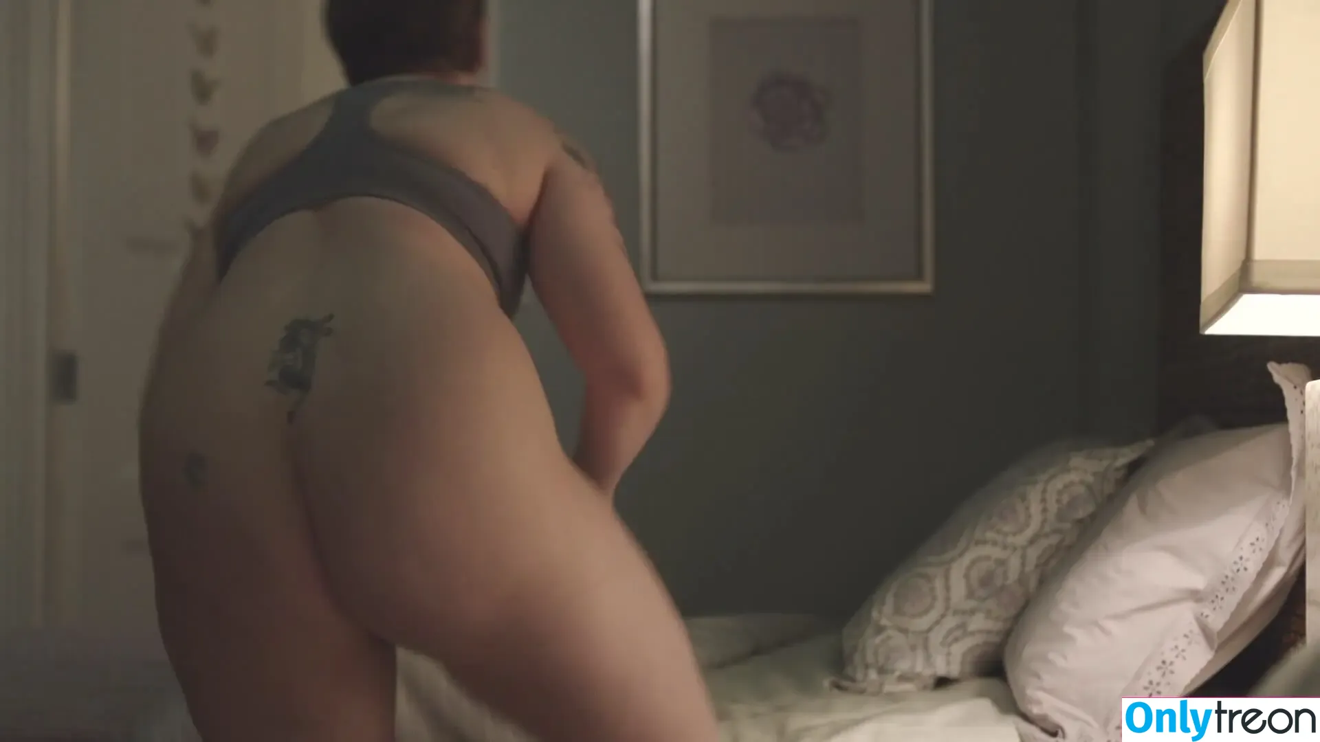 Lena Dunham nude photo #0007 (lenadunham)