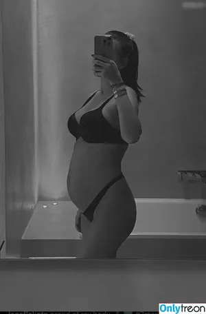 Lena Fleckenstein / lenaflckntn nude photo #0002