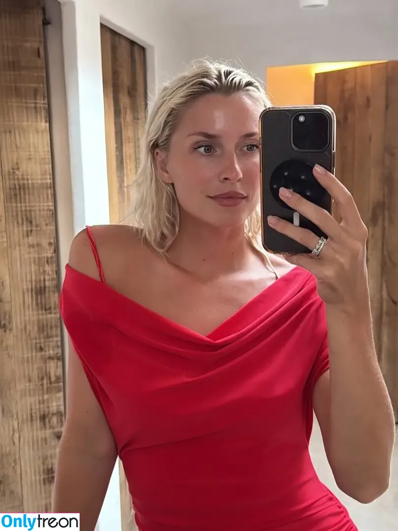 Lena Gercke nude photo #1482 (lenagercke)