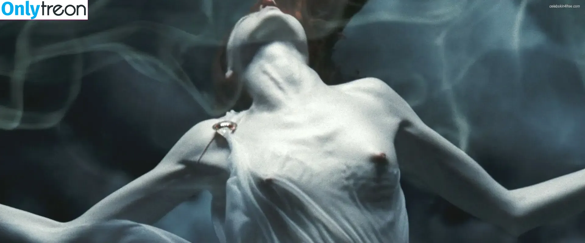 Lena Headey nude photo #0118 (iamlenaheadey)