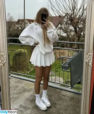  nude photo #0002