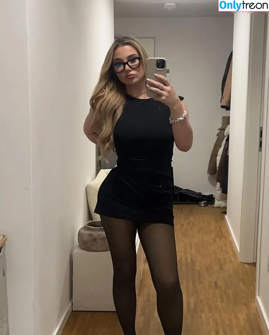 lenaglams nude photo #0032 (lenaglams)
