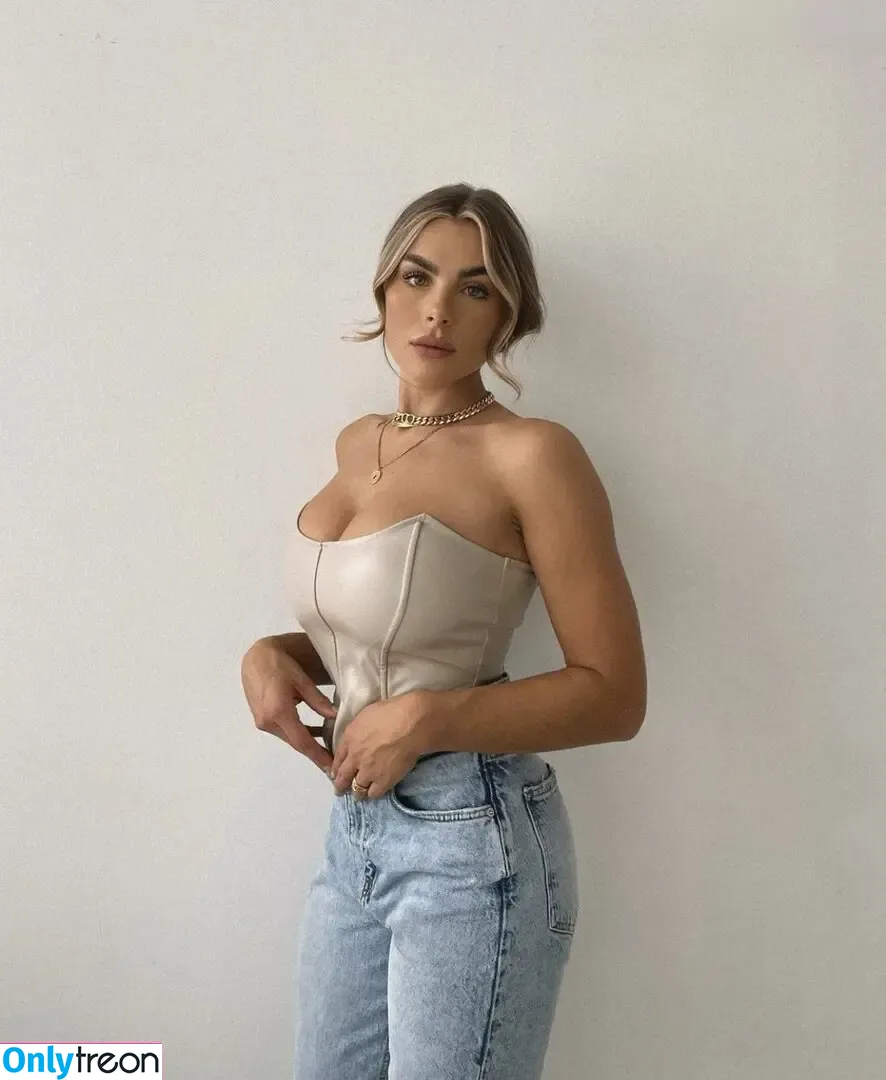 Lenaknk nude photo #0005 (Lenaknk)