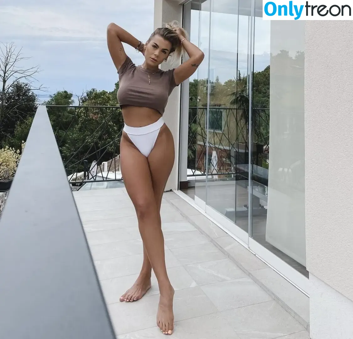 Lenaknk nude photo #0045 (Lenaknk)