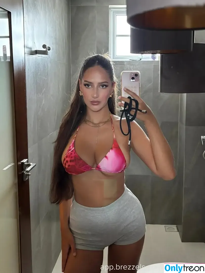 Leni_pntr nude photo #0060 (Leni_pntr)