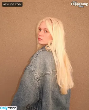  nude photo #0005
