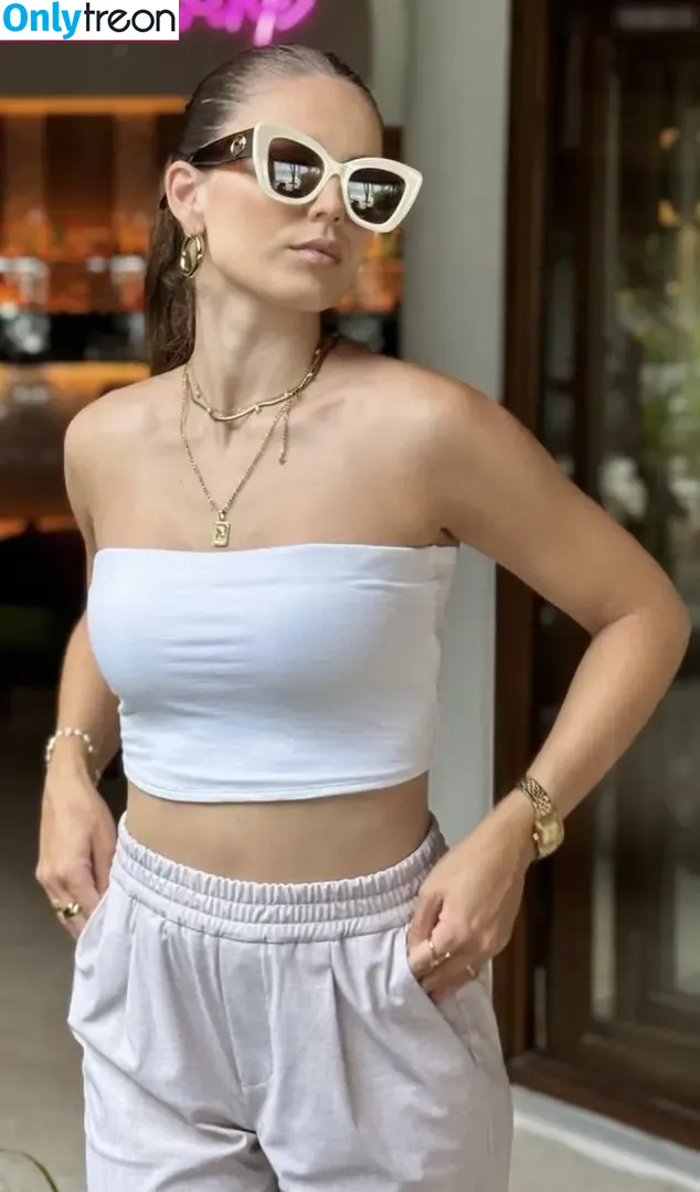Leonacathrina nude photo #0023 (Leonacathrina)
