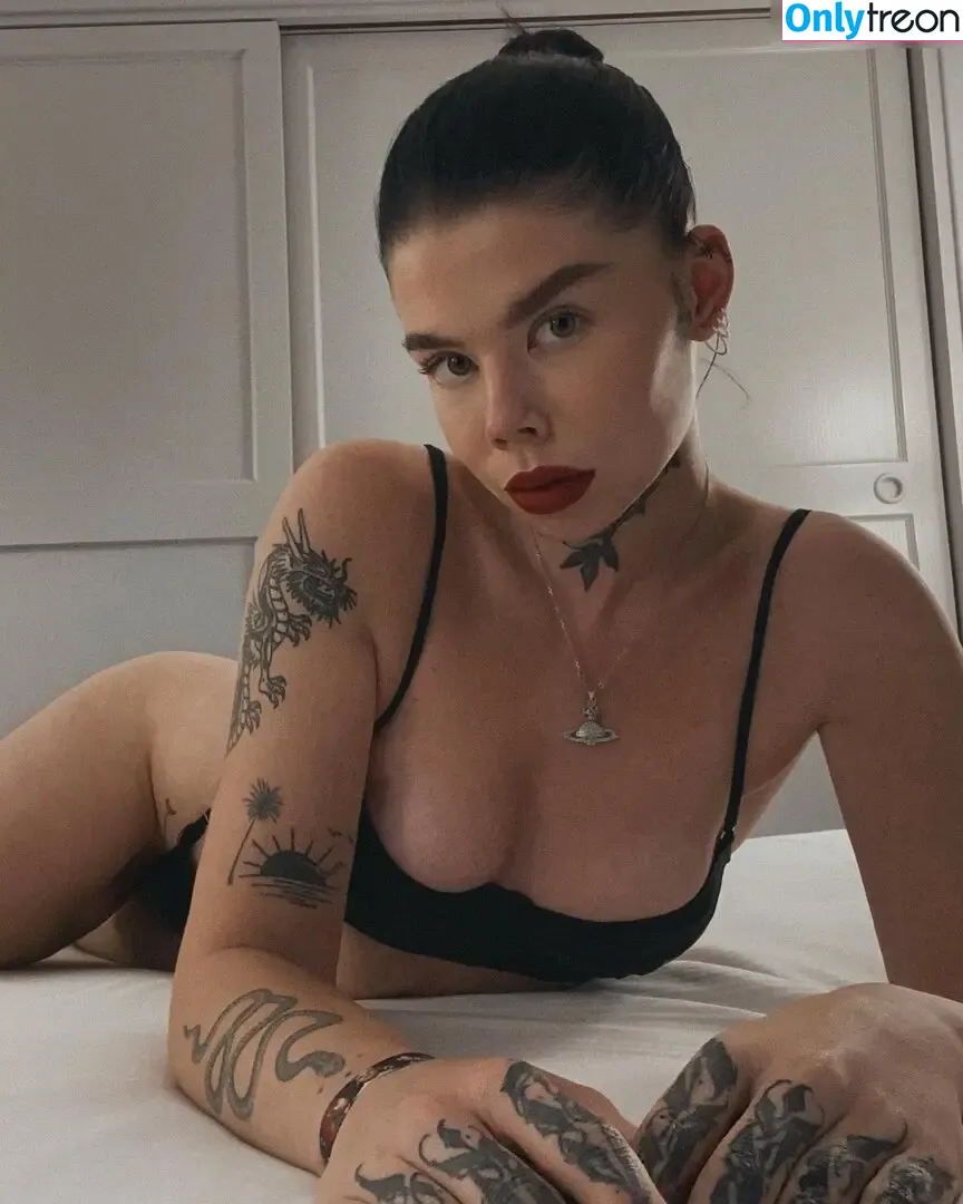 Leonie Jeen nude photo #0015 (leonie.jeen)