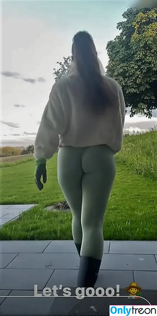 Leonie Kommoss nude photo #0230 (leonie.kommoss / leoniekommoss)