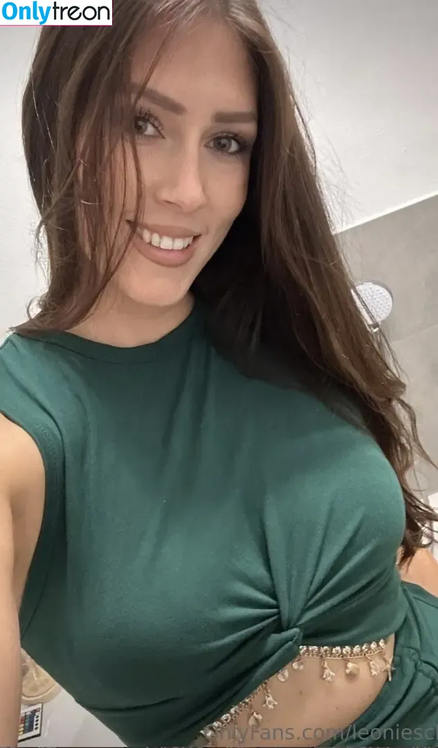 leonieschwarz nude photo #0021 (leonieschwarz)