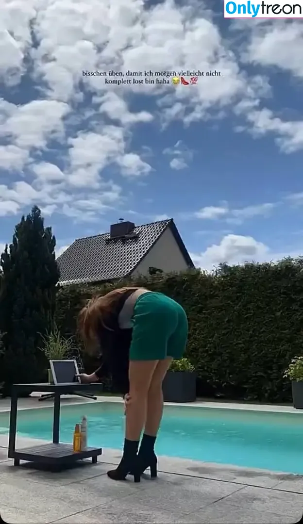 Leoobalys nude photo #1150 (sarahtoninx9_)