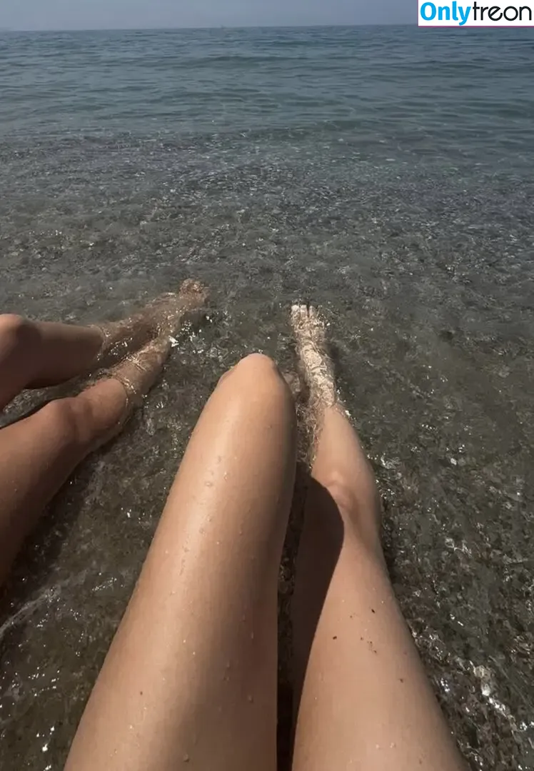 Leoobalys nude photo #2028 (sarahtoninx9_)