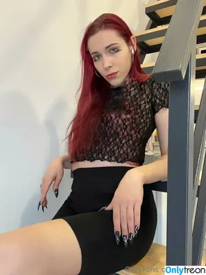 leraivy / leraivy_tgirl nude photo #0014