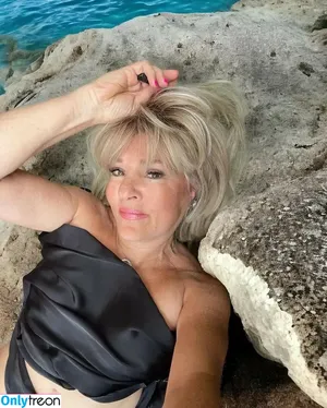 Lesley Banks / lesleybanksmusicalcomedy nude photo #0009