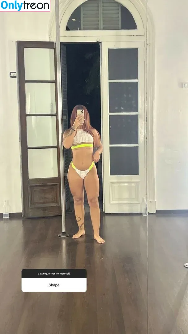 Leticia Castro nude photo #0002 (Castrollet / DEZOITOU / leticiacastroficial / thayscastro)