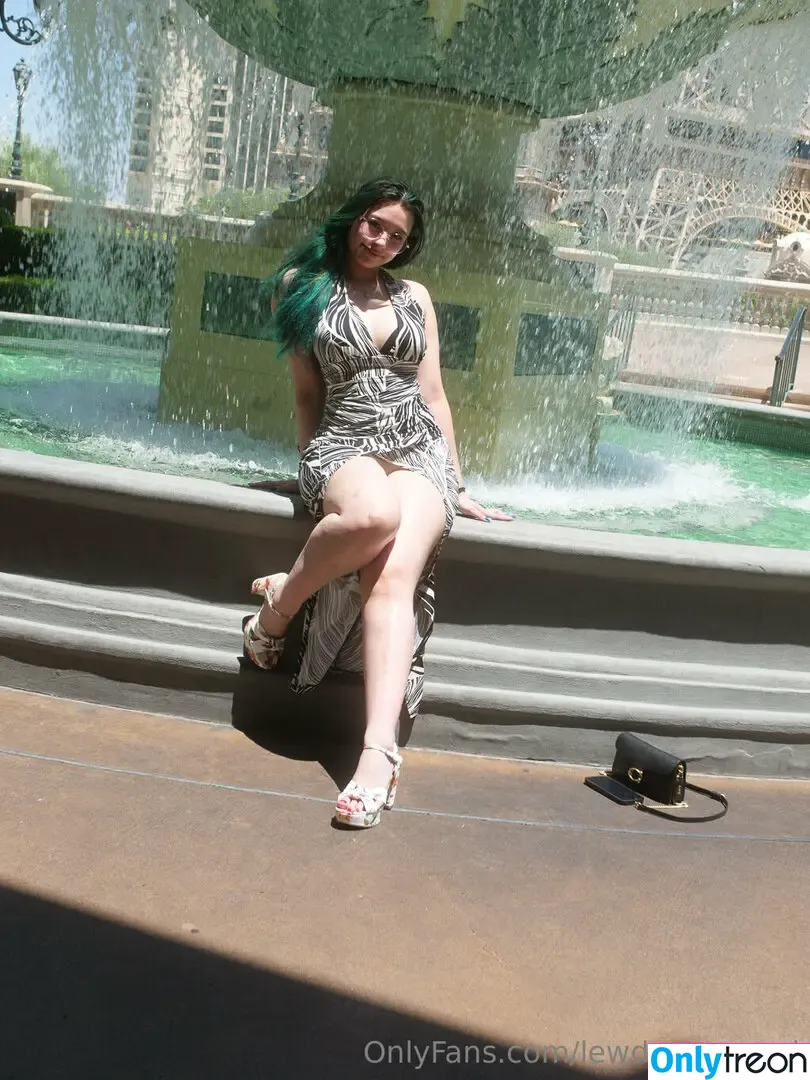 lewdgamermel nude photo #0268 (lewdgamermel)