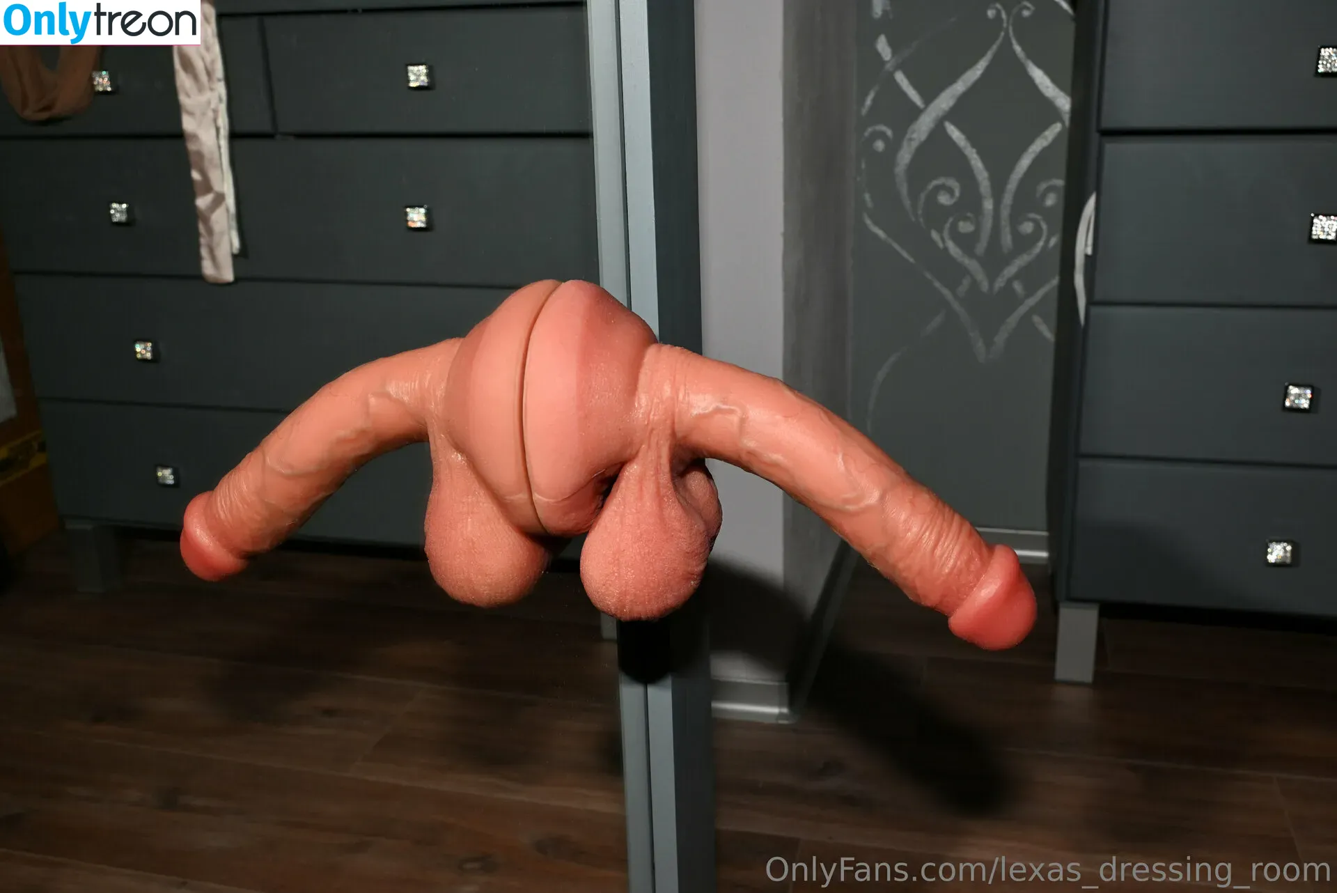 lexas_dressing_room nude photo #0139 (lexas_dressing_room)
