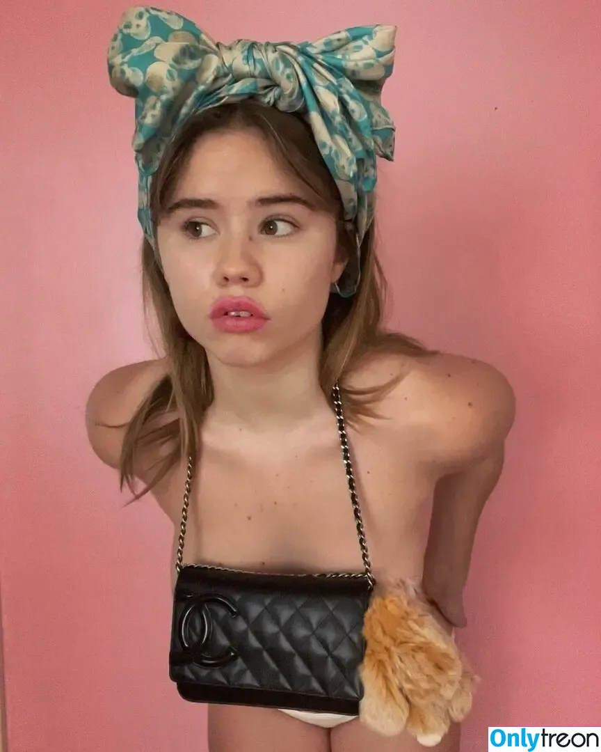 Lexee Smith nude photo #0010 (lexeesmith / lexiesmiths)