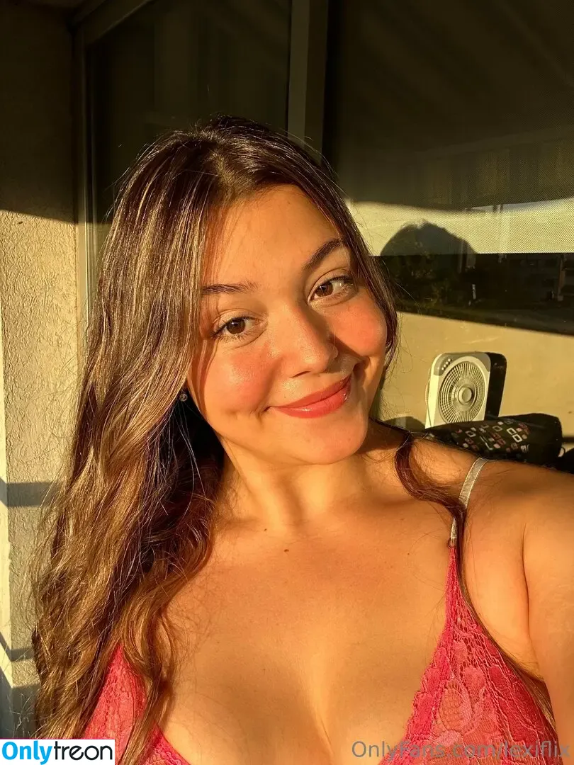Lexi_Thinks nude photo #0029 (lexiflix)